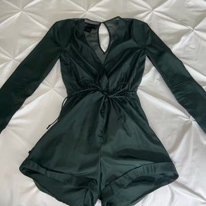 Green kardashion jumpsuit 💚